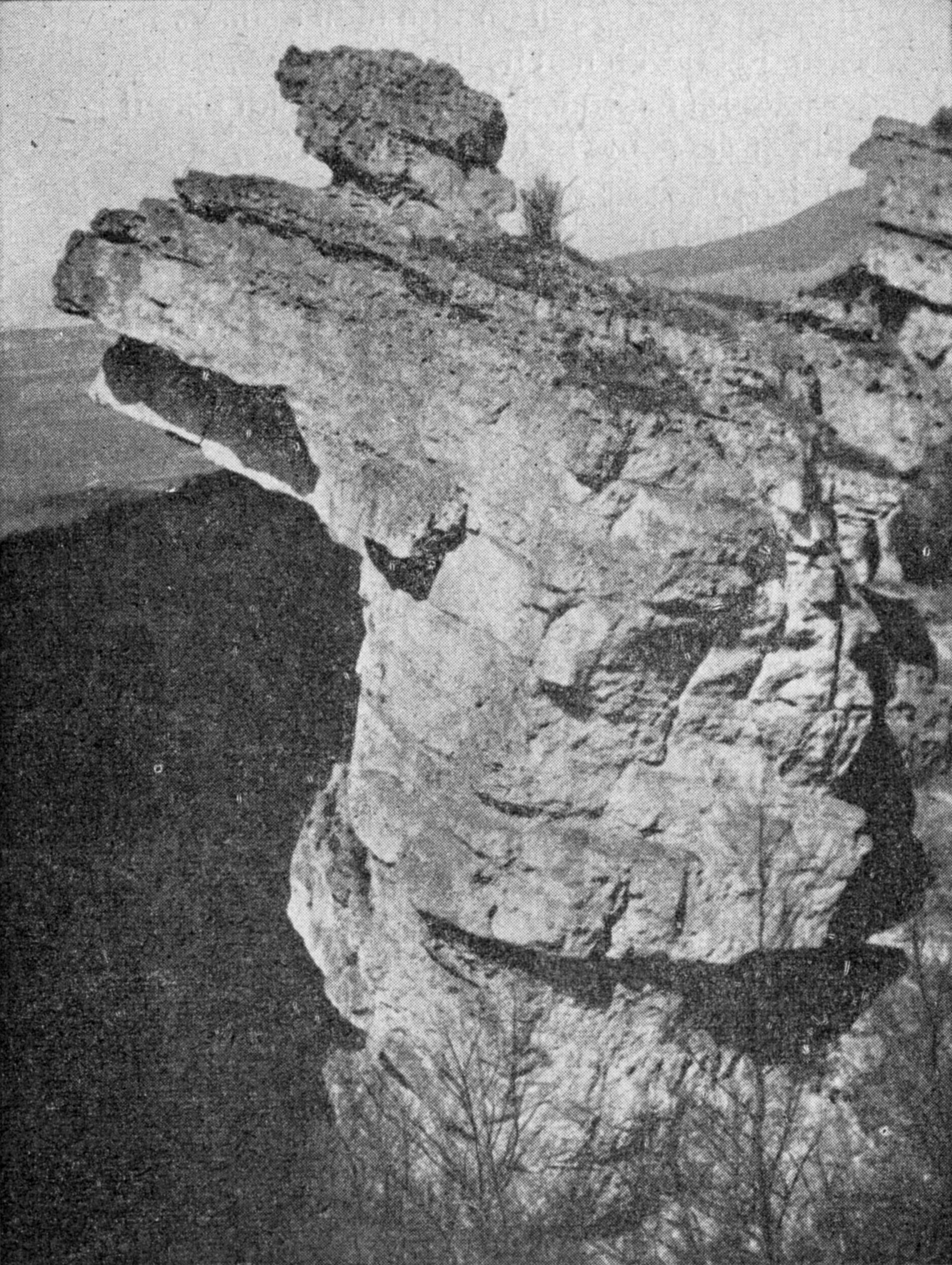 Die Ithklippe Kamelskopf bei Eschershausen